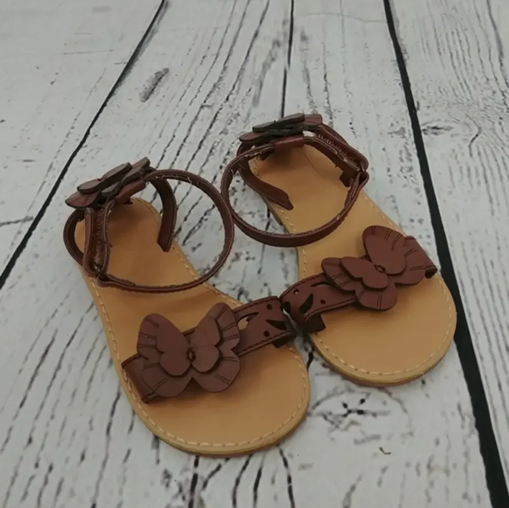 Crazy 8 Brown Butterfly Sandals